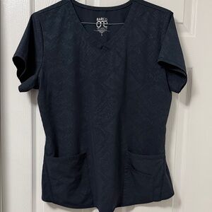 Barco One Uniforms Women's Navy V-Neck Short Sleeve Scrub Top - size Large